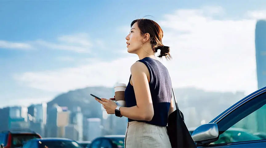 image of a business woman looking into distance thinking about the leadership profile of the future